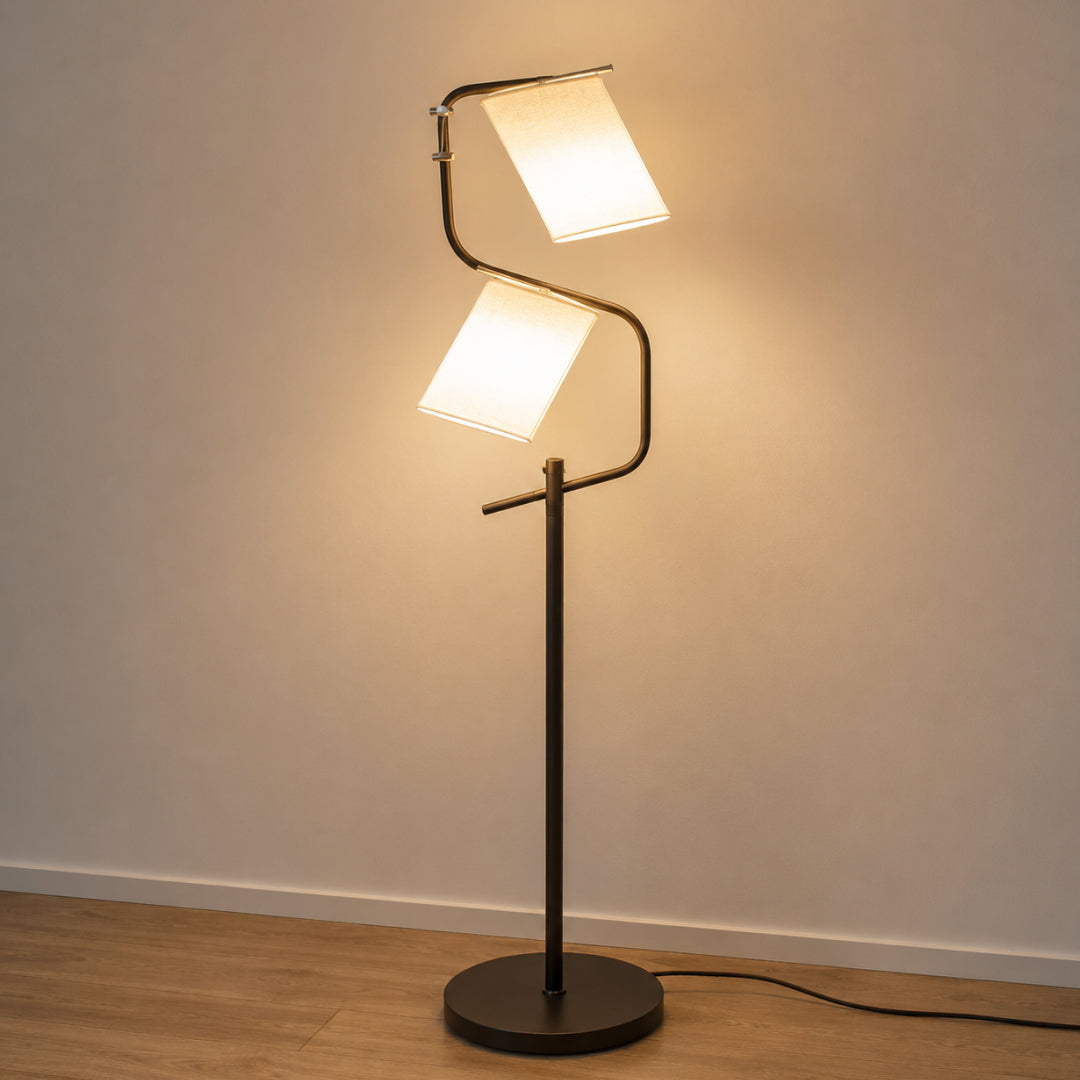 Zigzag Floor Lamp With Pipe