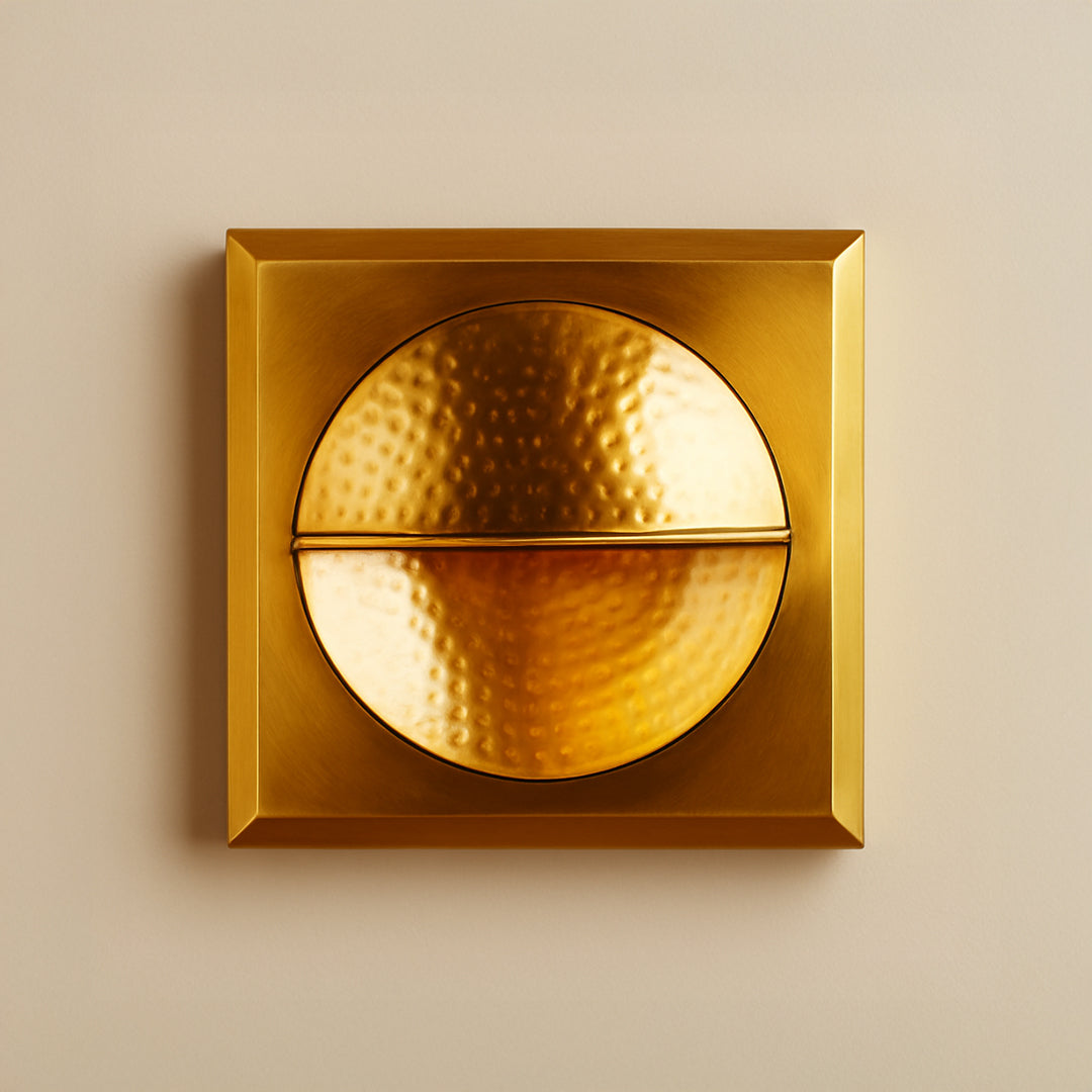 Eyelid (S) Wall Bracket